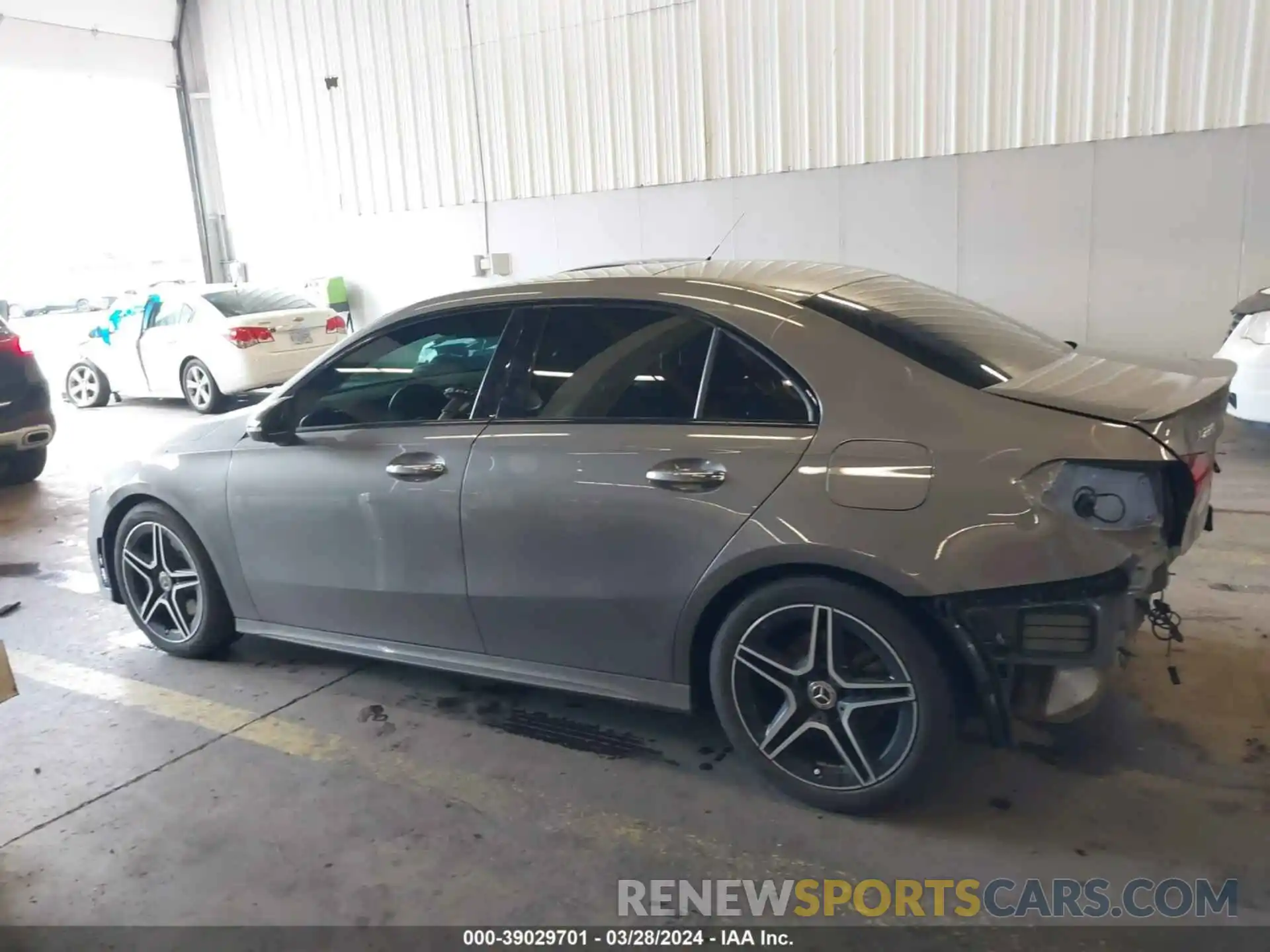 15 Photograph of a damaged car WDD3G4EB5KW002309 MERCEDES-BENZ A 220 2019