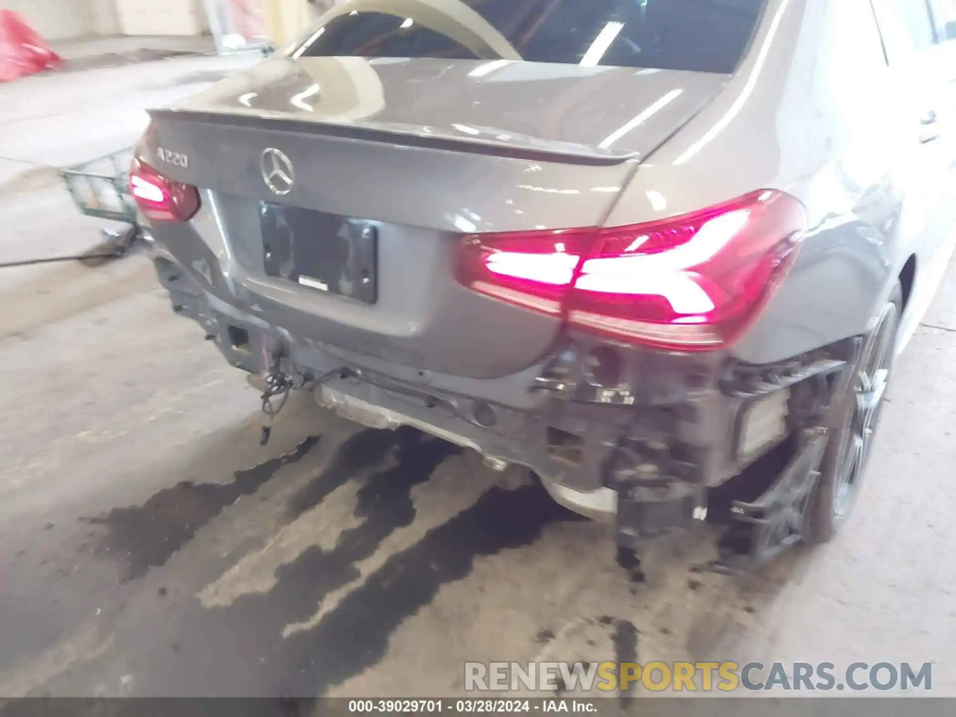 19 Photograph of a damaged car WDD3G4EB5KW002309 MERCEDES-BENZ A 220 2019