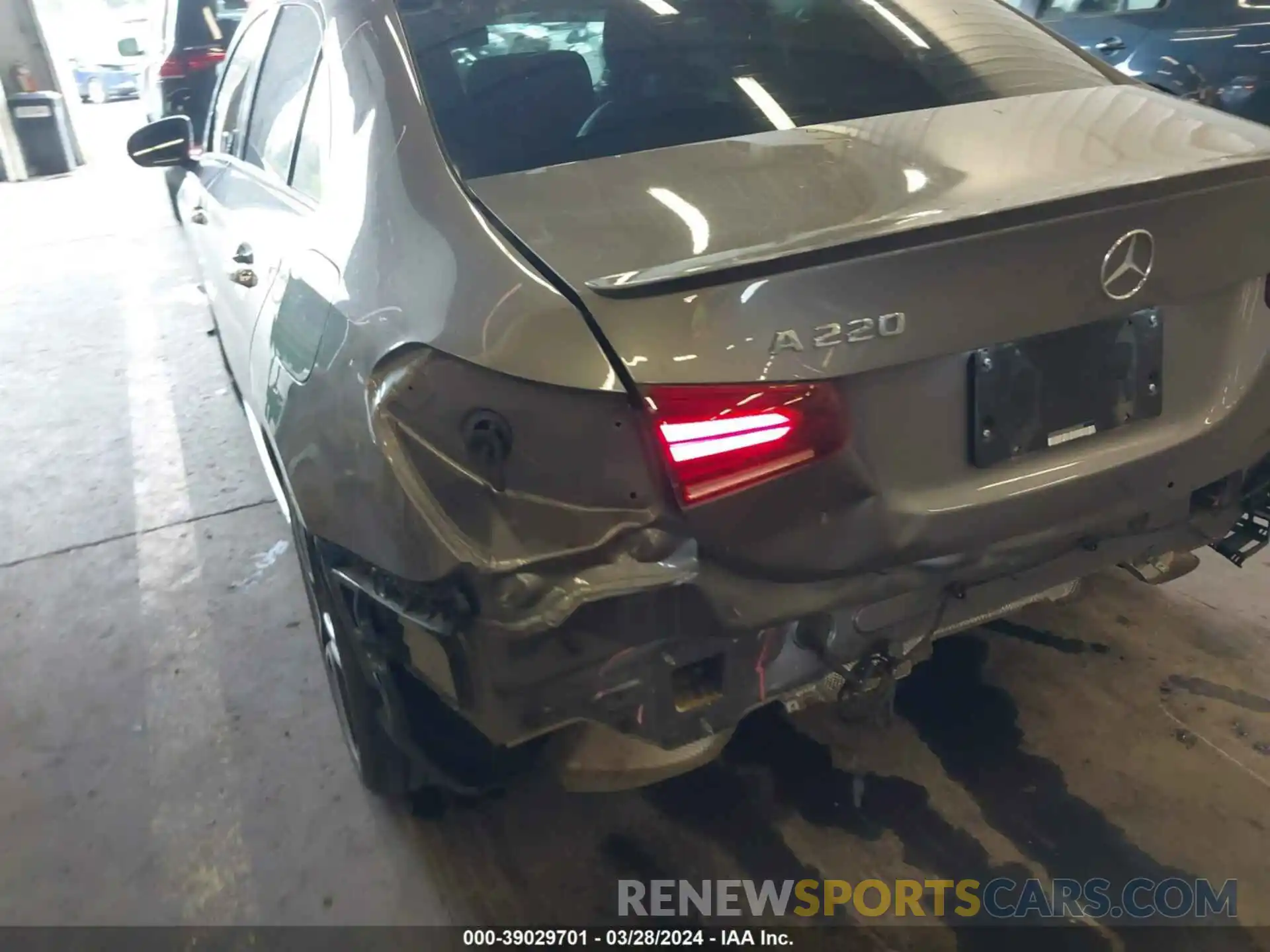 21 Photograph of a damaged car WDD3G4EB5KW002309 MERCEDES-BENZ A 220 2019