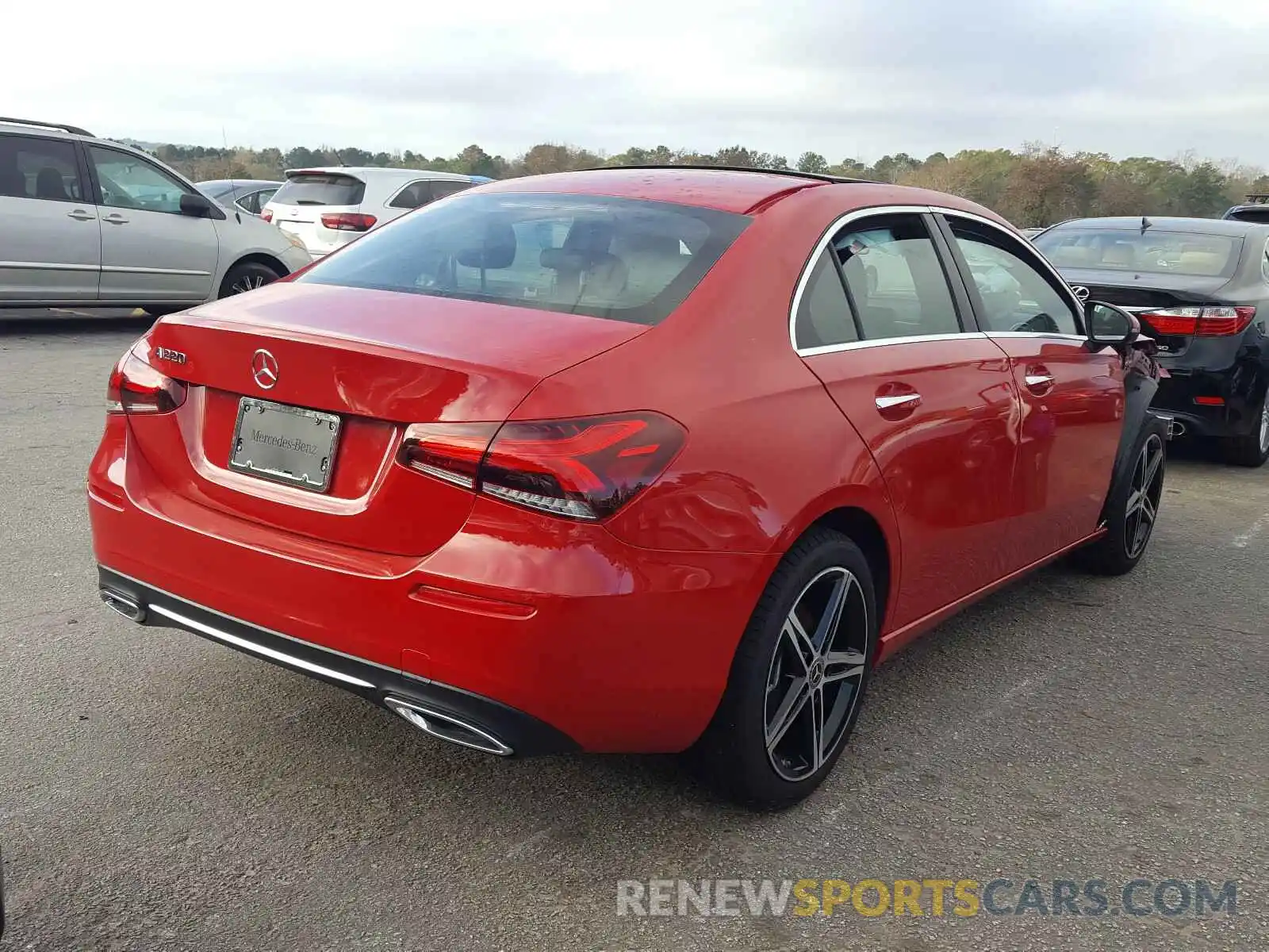 4 Photograph of a damaged car WDD3G4EB5KW031051 MERCEDES-BENZ A 220 2019