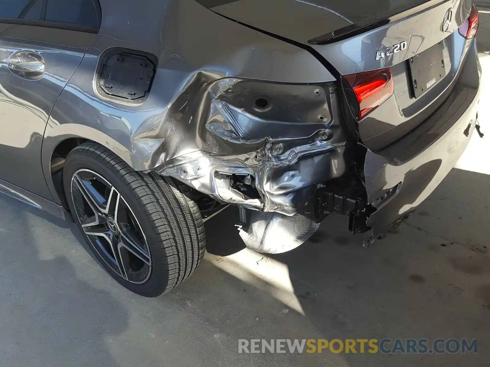 9 Photograph of a damaged car WDD3G4EB9KW027004 MERCEDES-BENZ A 220 2019