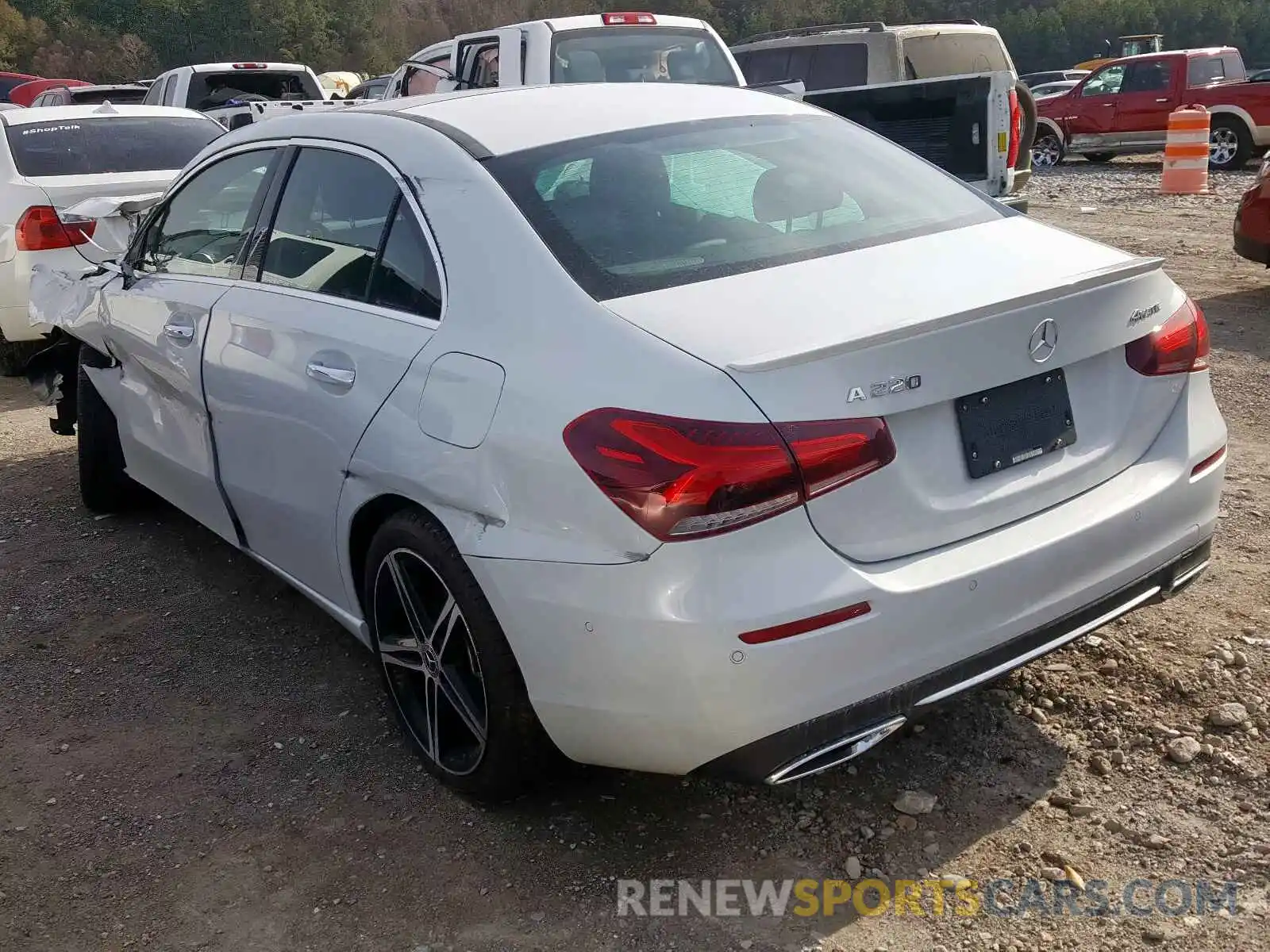 3 Photograph of a damaged car WDD3G4FB0KW019338 MERCEDES-BENZ A 220 2019