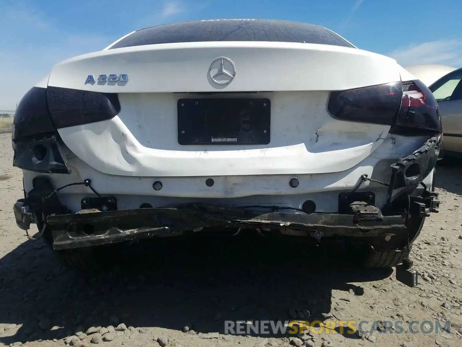 9 Photograph of a damaged car WDD3G4FB1KW000619 MERCEDES-BENZ A 220 2019