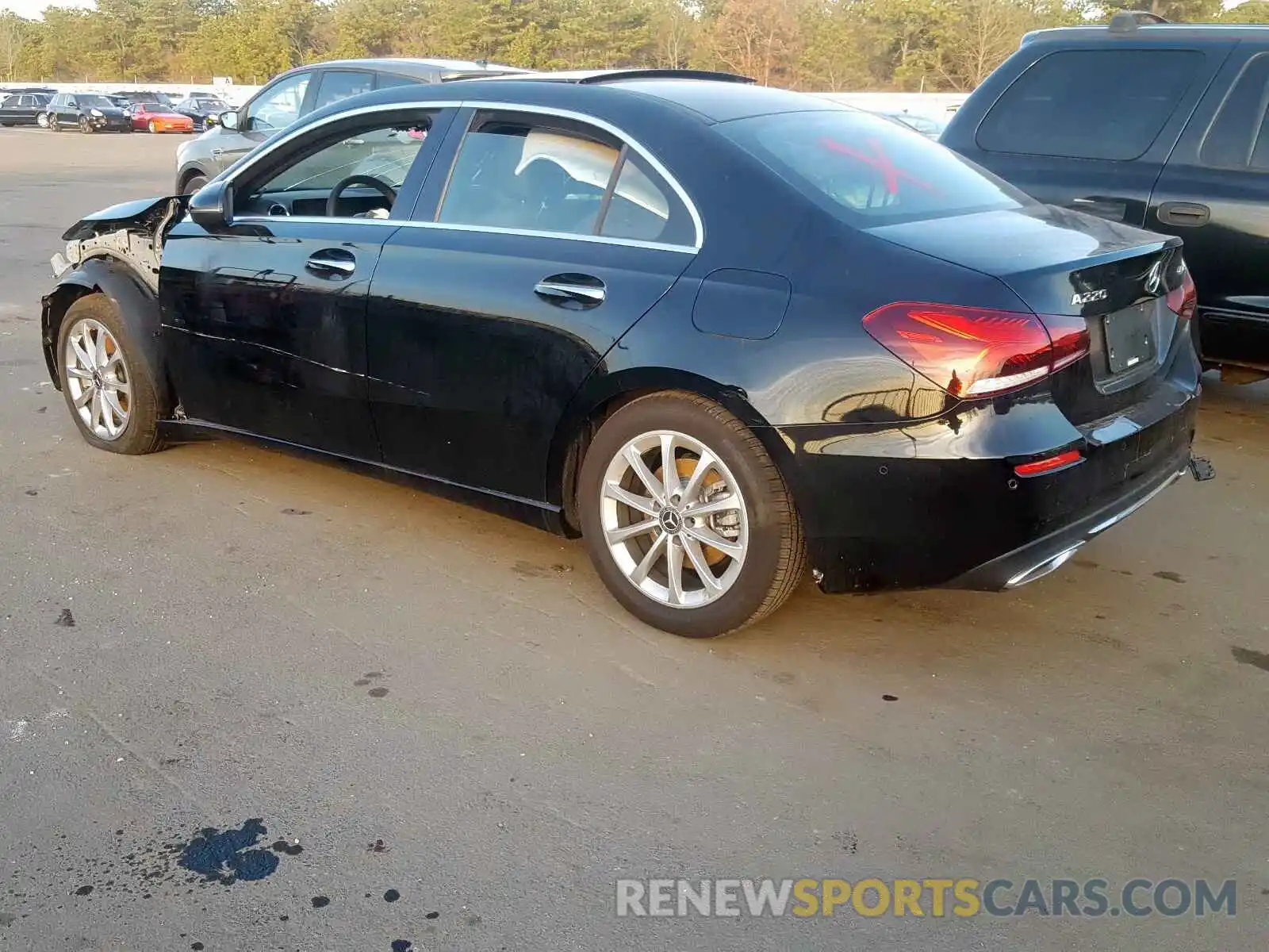 3 Photograph of a damaged car WDD3G4FB2KW027862 MERCEDES-BENZ A 220 2019