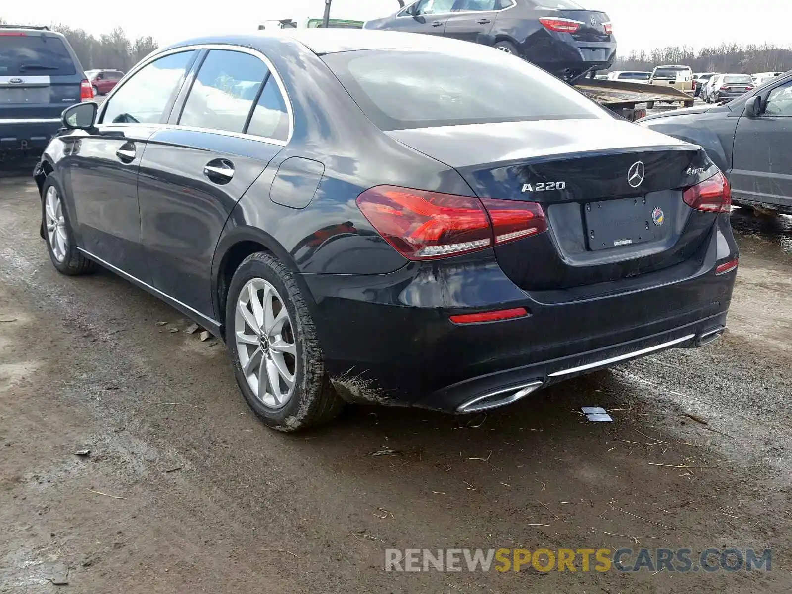 3 Photograph of a damaged car WDD3G4FB3KW025067 MERCEDES-BENZ A 220 2019