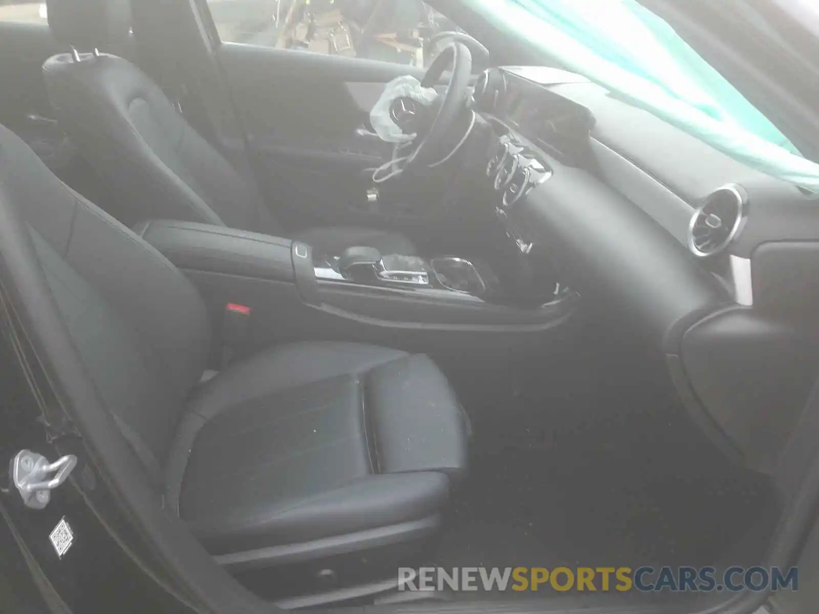 5 Photograph of a damaged car WDD3G4FB4KW020721 MERCEDES-BENZ A 220 2019