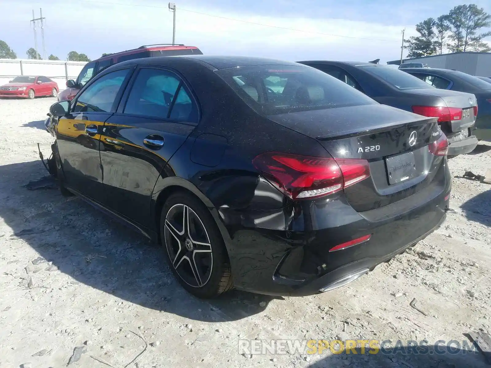 3 Photograph of a damaged car WDD3G4FB6KW025595 MERCEDES-BENZ A 220 2019