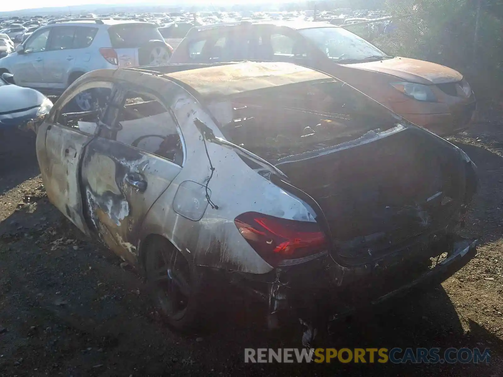 3 Photograph of a damaged car WDD3G4FB7KW020003 MERCEDES-BENZ A 220 2019