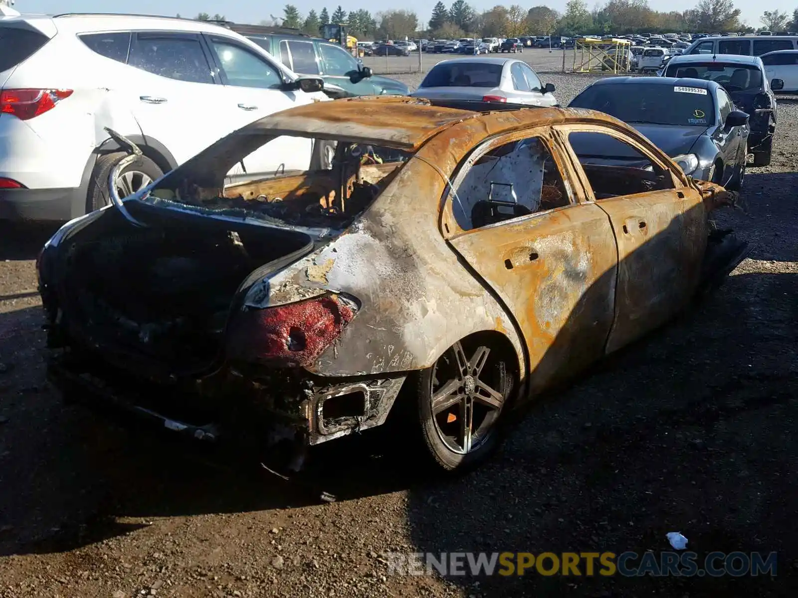 4 Photograph of a damaged car WDD3G4FB7KW020003 MERCEDES-BENZ A 220 2019