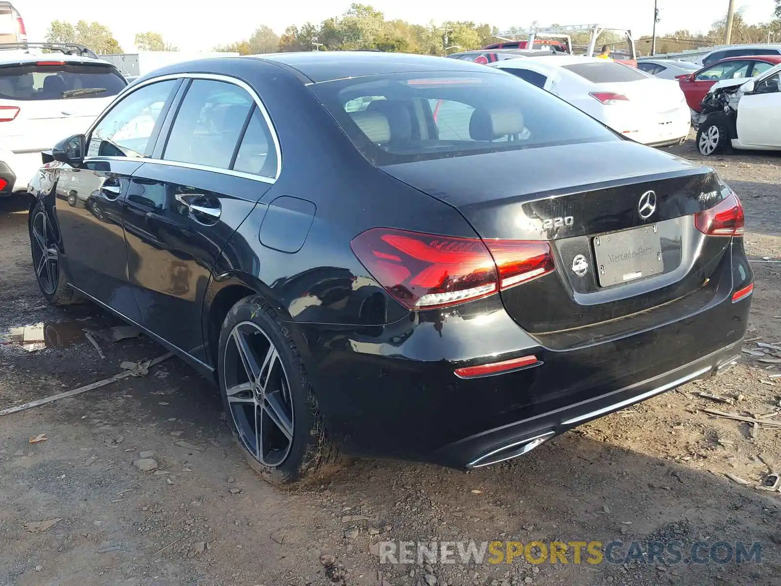 3 Photograph of a damaged car WDD3G4FB7KW035147 MERCEDES-BENZ A 220 2019