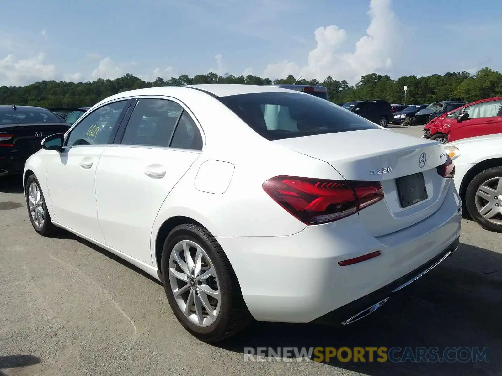 3 Photograph of a damaged car WDD3G4FB8KW023587 MERCEDES-BENZ A 220 2019