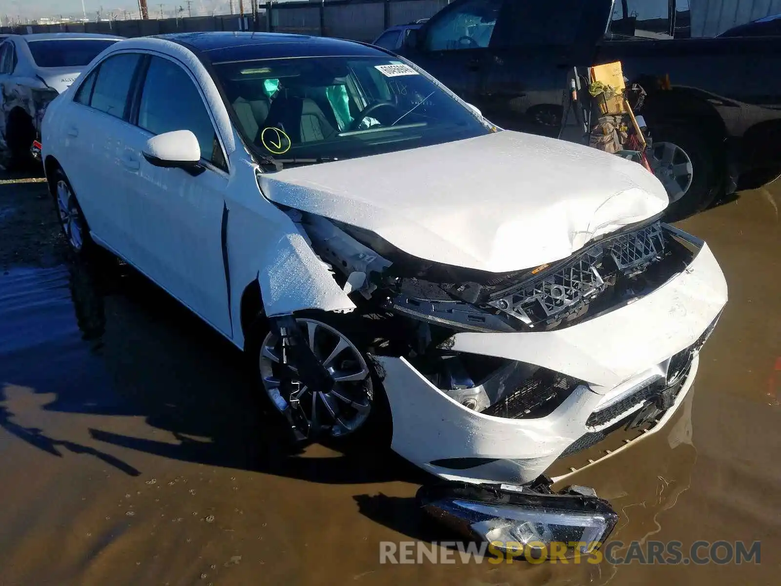 1 Photograph of a damaged car WDD3G4FB9KW021279 MERCEDES-BENZ A 220 2019