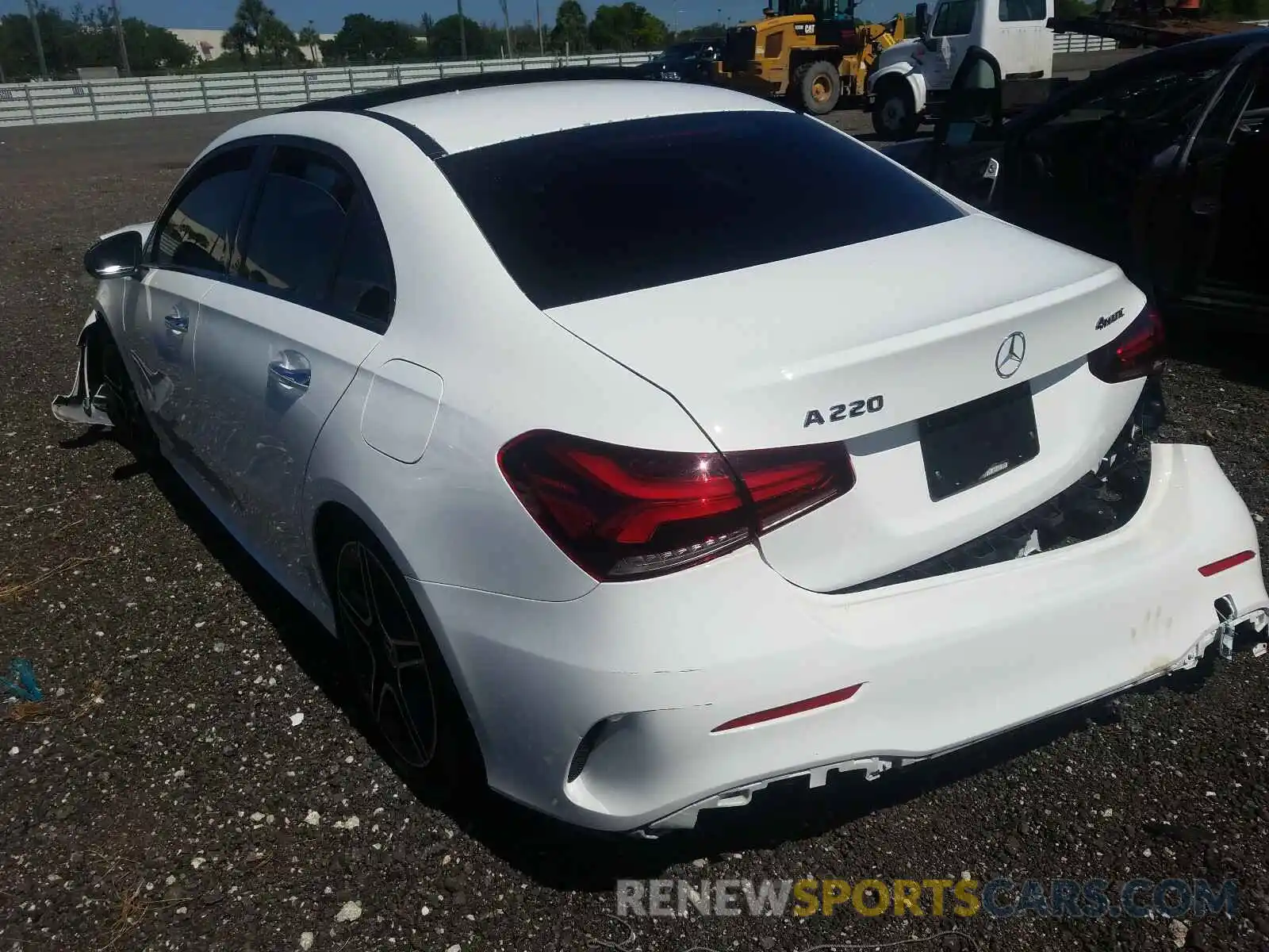 3 Photograph of a damaged car WDD3G4FBXKW005270 MERCEDES-BENZ A 220 2019