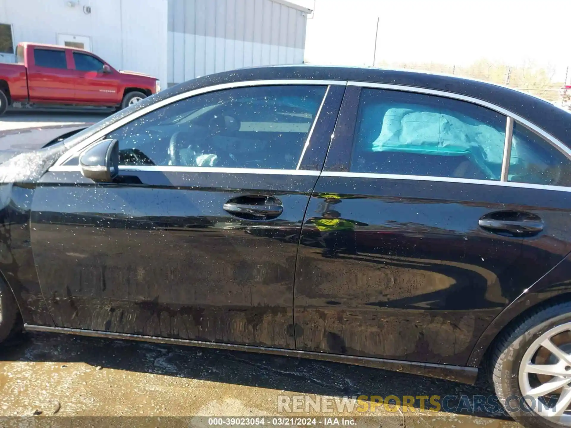 14 Photograph of a damaged car W1K3G4EB2LJ205995 MERCEDES-BENZ A 220 2020