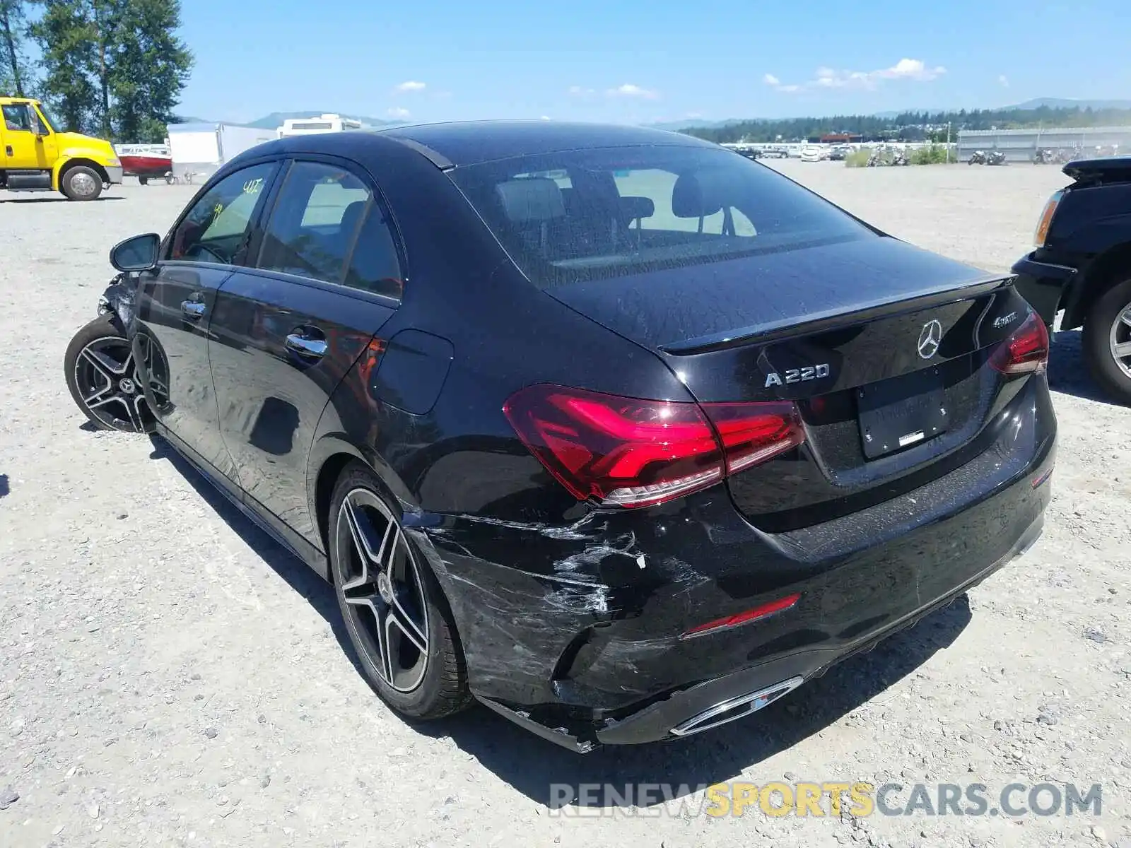 3 Photograph of a damaged car W1K3G4FB5LW044429 MERCEDES-BENZ A 220 2020