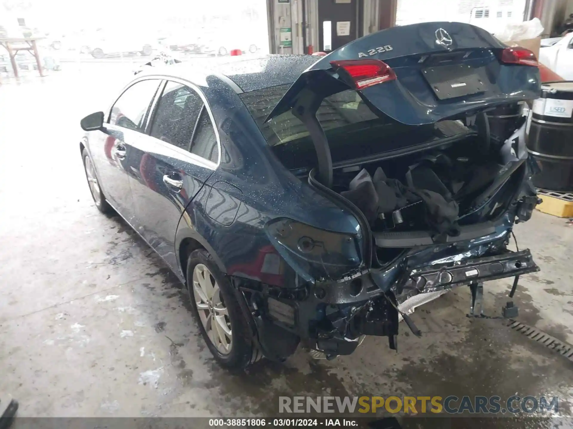 3 Photograph of a damaged car W1K3G4EB7MJ265031 MERCEDES-BENZ A 220 2021