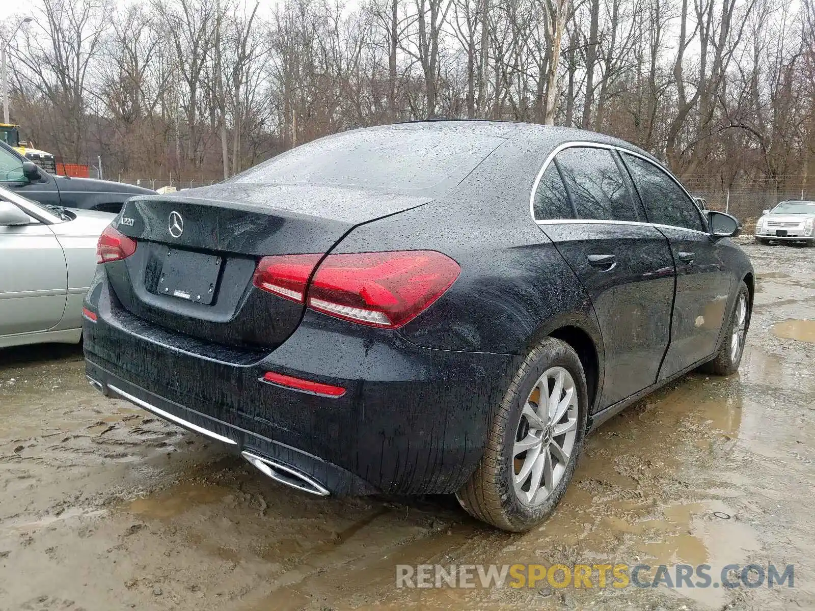 4 Photograph of a damaged car WDD3G4EB0KW026422 MERCEDES-BENZ A 220 4MAT 2019