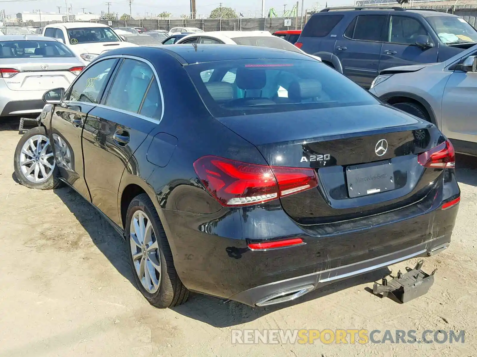 3 Photograph of a damaged car WDD3G4EB2KW025935 MERCEDES-BENZ A 220 4MAT 2019