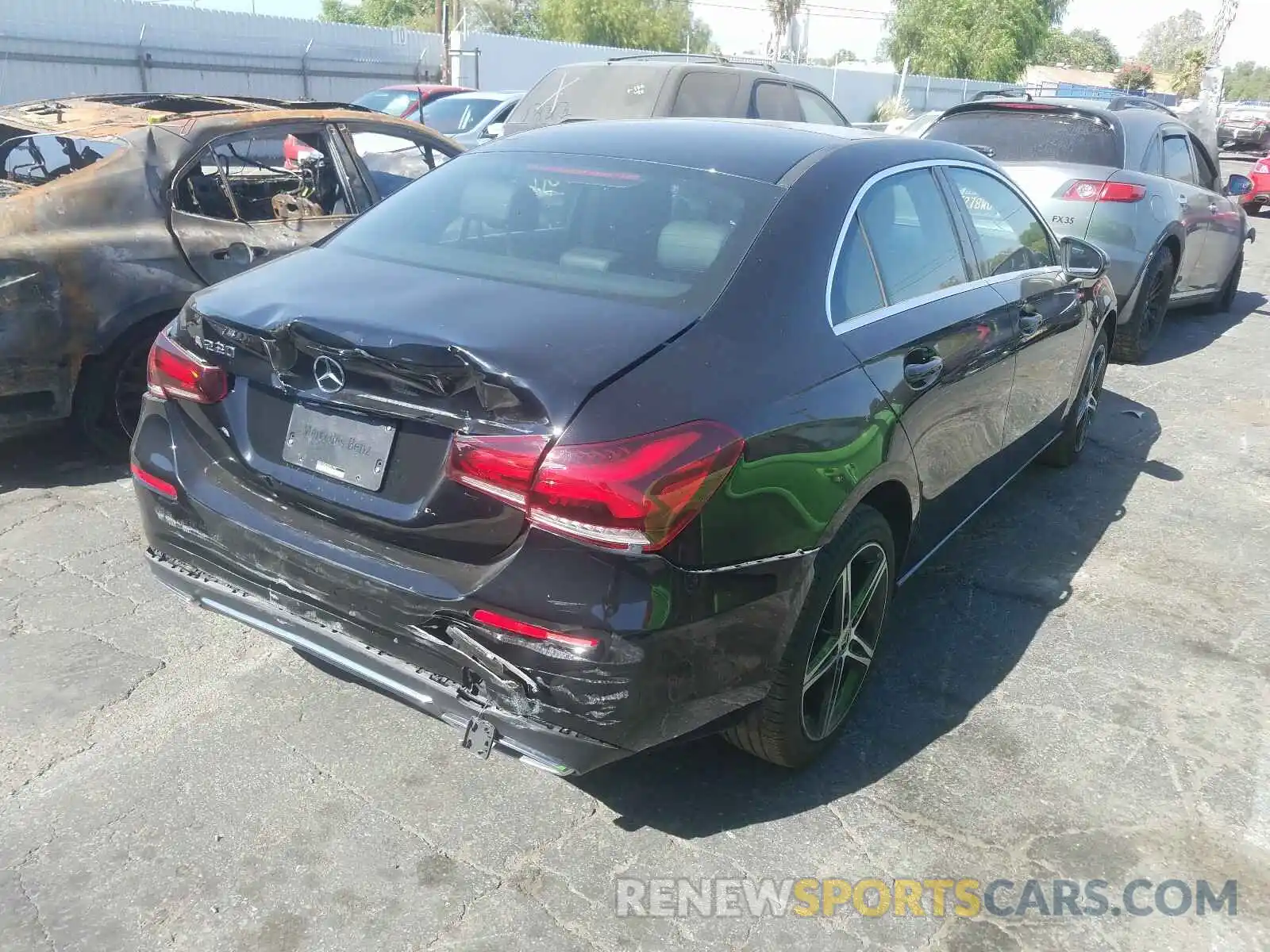 4 Photograph of a damaged car WDD3G4EB3KW011817 MERCEDES-BENZ A 220 4MAT 2019