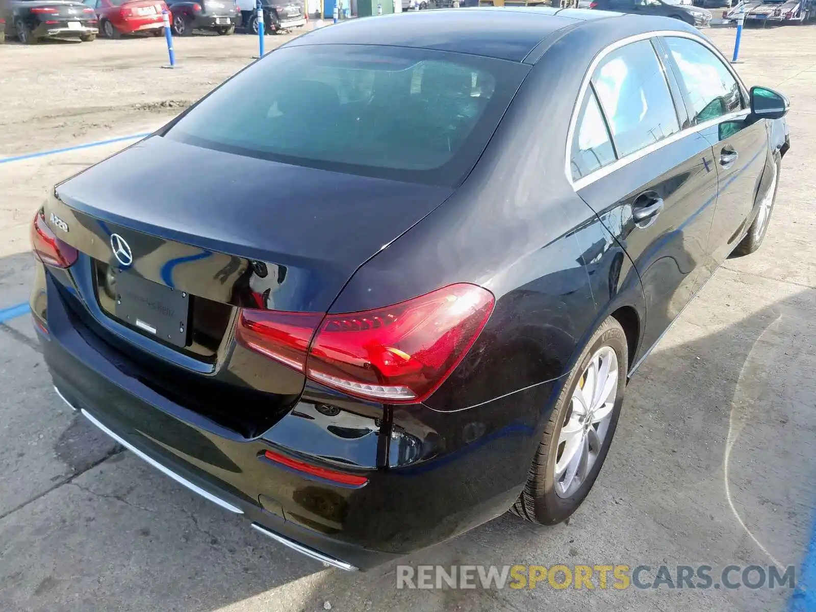 4 Photograph of a damaged car WDD3G4EB3KW017357 MERCEDES-BENZ A 220 4MAT 2019