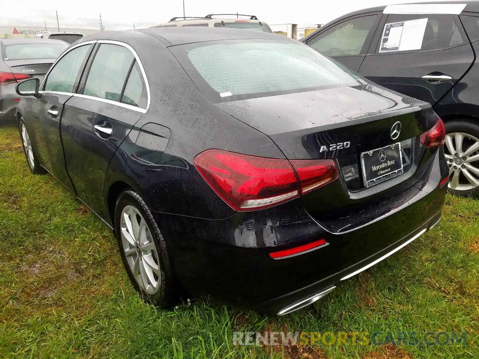 3 Photograph of a damaged car WDD3G4EB3KW024776 MERCEDES-BENZ A 220 4MAT 2019