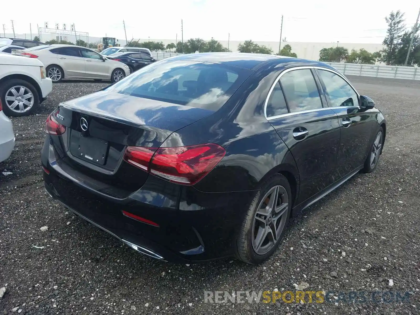 4 Photograph of a damaged car WDD3G4EB4KW007145 MERCEDES-BENZ A 220 4MAT 2019