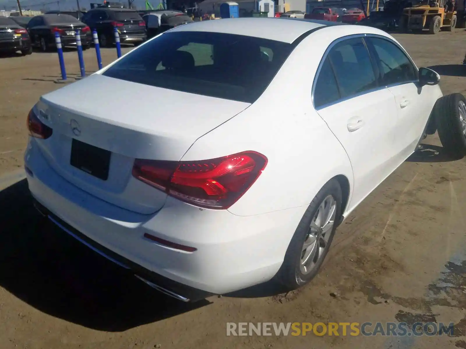 4 Photograph of a damaged car WDD3G4EB4KW024267 MERCEDES-BENZ A 220 4MAT 2019