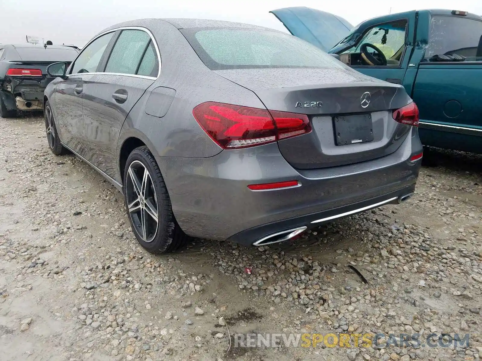 3 Photograph of a damaged car WDD3G4EB4KW030893 MERCEDES-BENZ A 220 4MAT 2019