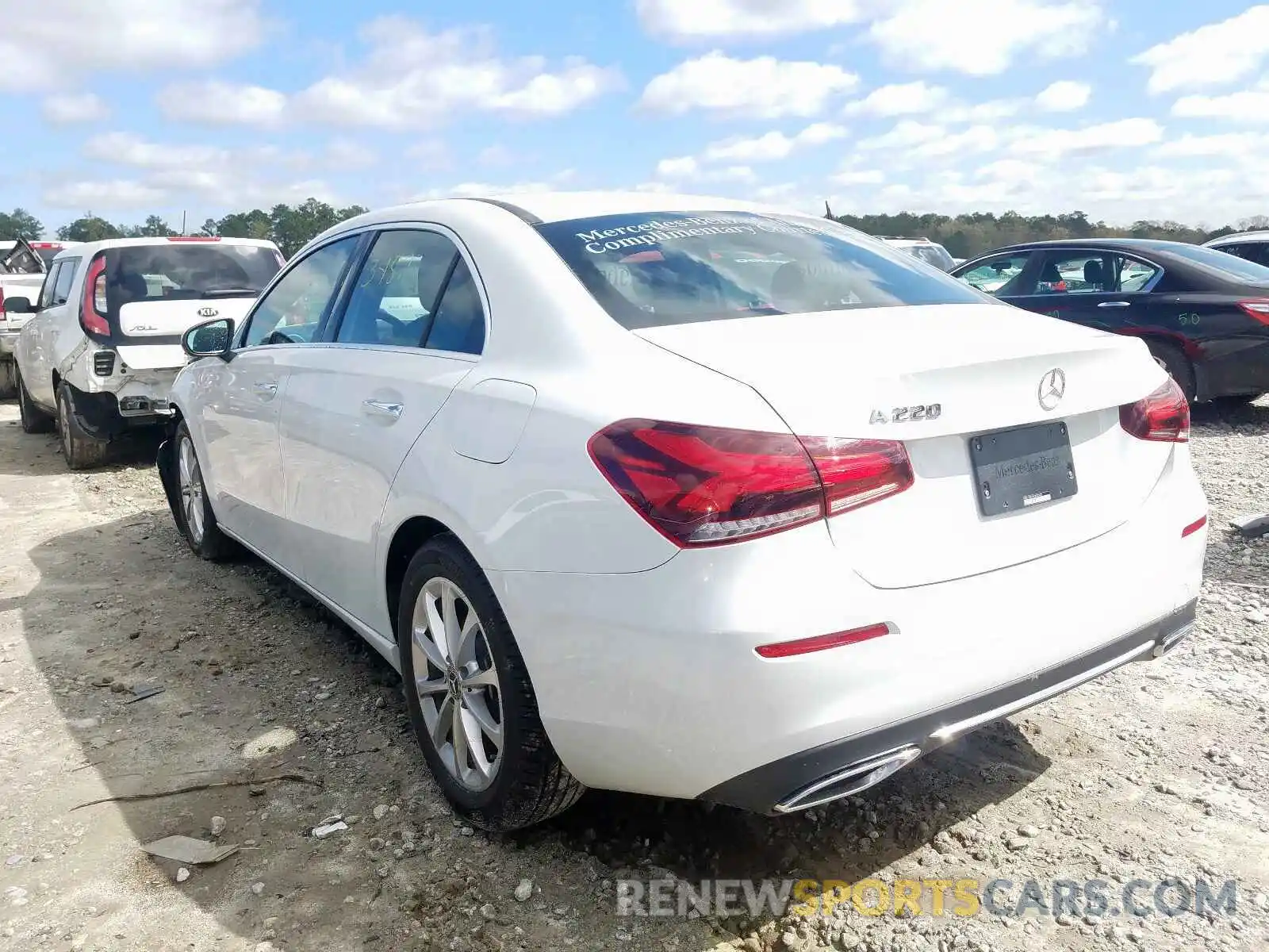 3 Photograph of a damaged car WDD3G4EB5KW025847 MERCEDES-BENZ A 220 4MAT 2019