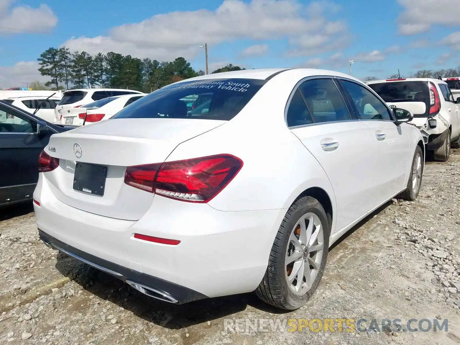 4 Photograph of a damaged car WDD3G4EB5KW025847 MERCEDES-BENZ A 220 4MAT 2019