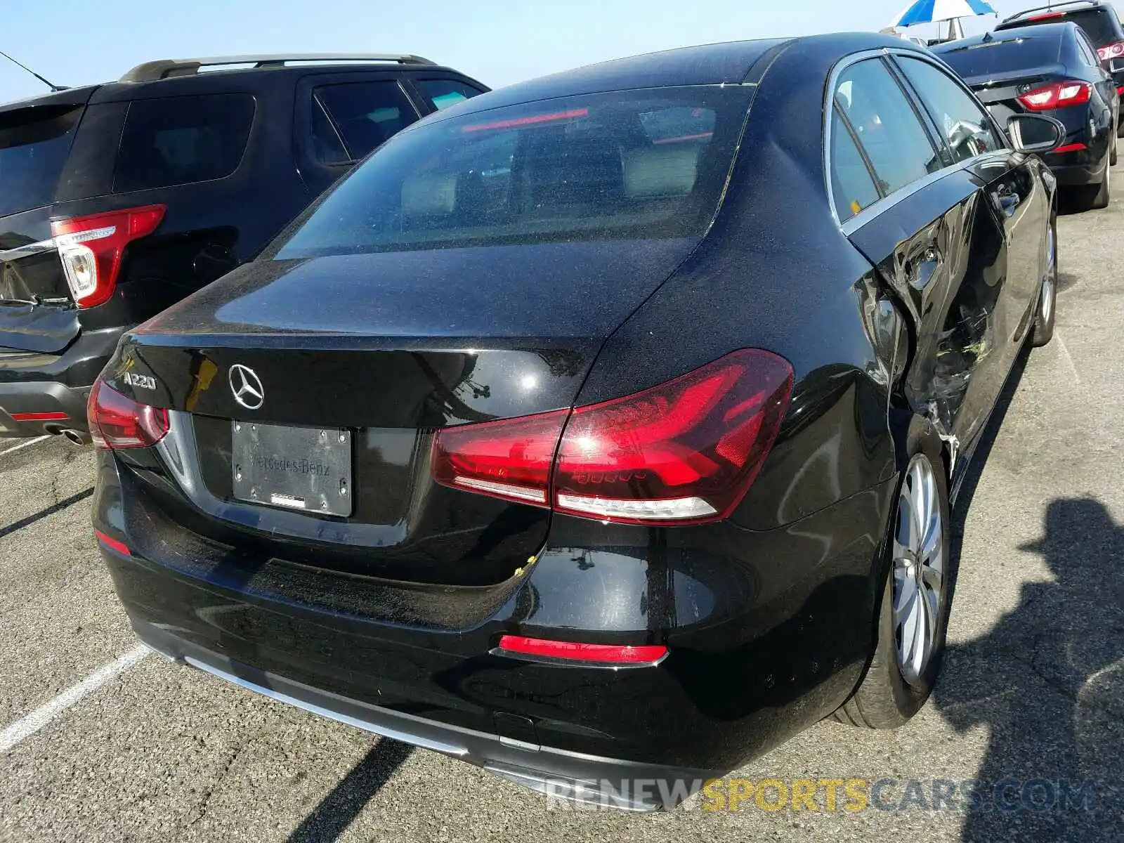 4 Photograph of a damaged car WDD3G4EB6KW018633 MERCEDES-BENZ A 220 4MAT 2019