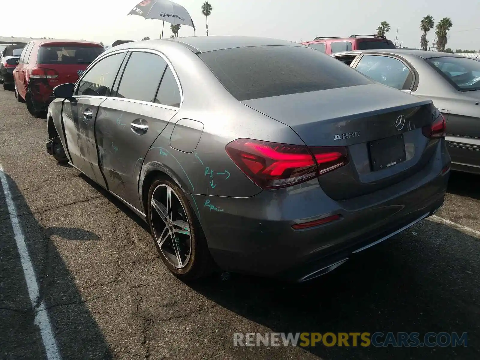 3 Photograph of a damaged car WDD3G4EB6KW030510 MERCEDES-BENZ A 220 4MAT 2019