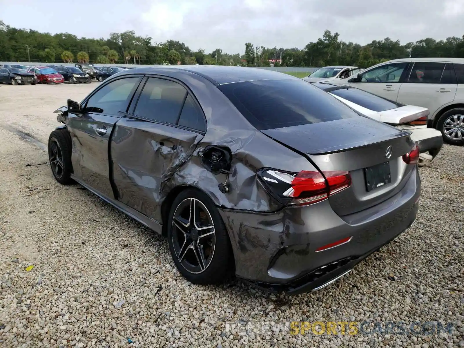 3 Photograph of a damaged car WDD3G4EB7KW002098 MERCEDES-BENZ A 220 4MAT 2019