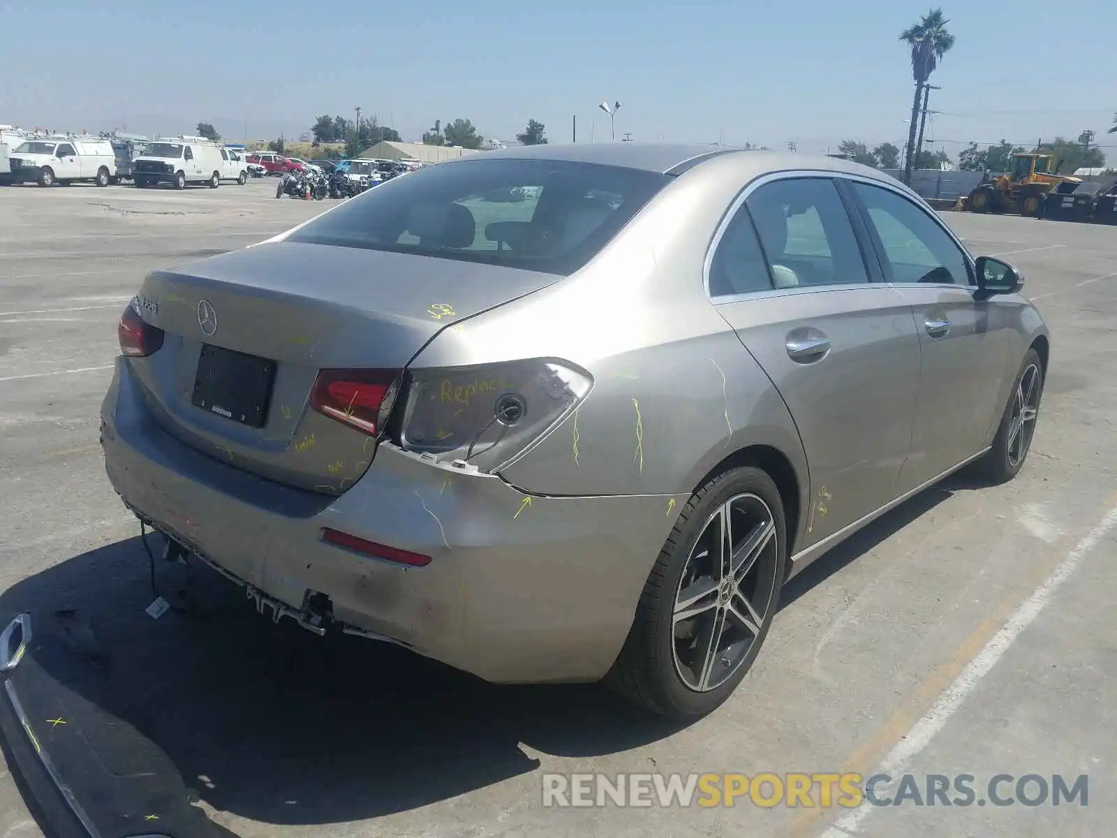 4 Photograph of a damaged car WDD3G4EB7KW002652 MERCEDES-BENZ A 220 4MAT 2019