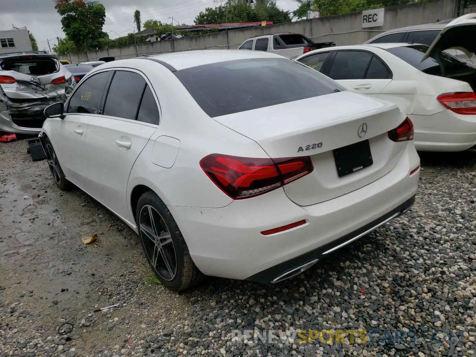 3 Photograph of a damaged car WDD3G4EB7KW021153 MERCEDES-BENZ A 220 4MAT 2019