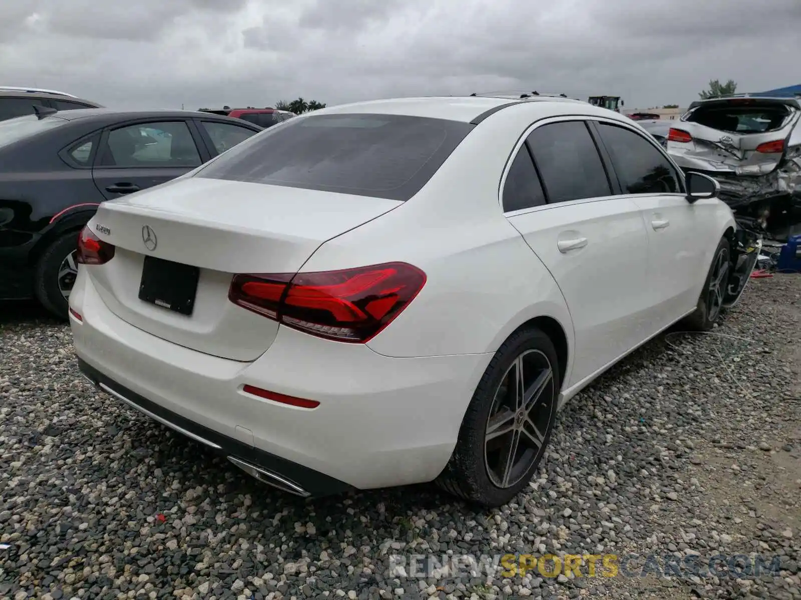 4 Photograph of a damaged car WDD3G4EB7KW021153 MERCEDES-BENZ A 220 4MAT 2019