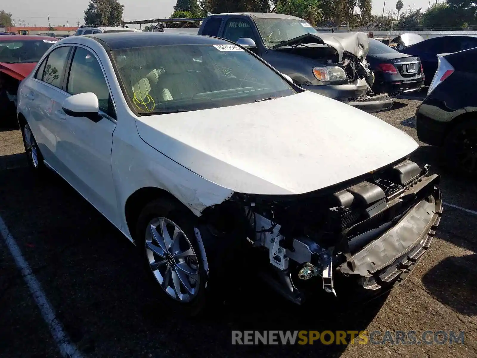 1 Photograph of a damaged car WDD3G4EB8KW012073 MERCEDES-BENZ A 220 4MAT 2019