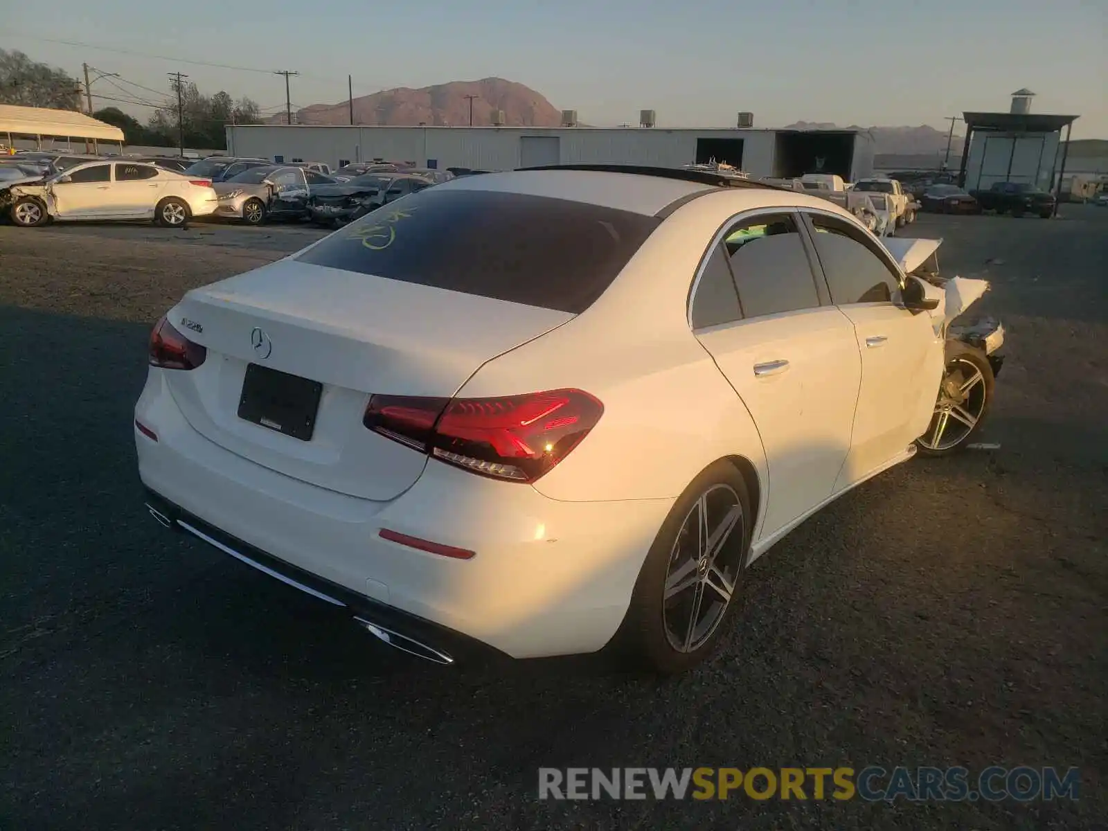 4 Photograph of a damaged car WDD3G4EB8KW022277 MERCEDES-BENZ A 220 4MAT 2019