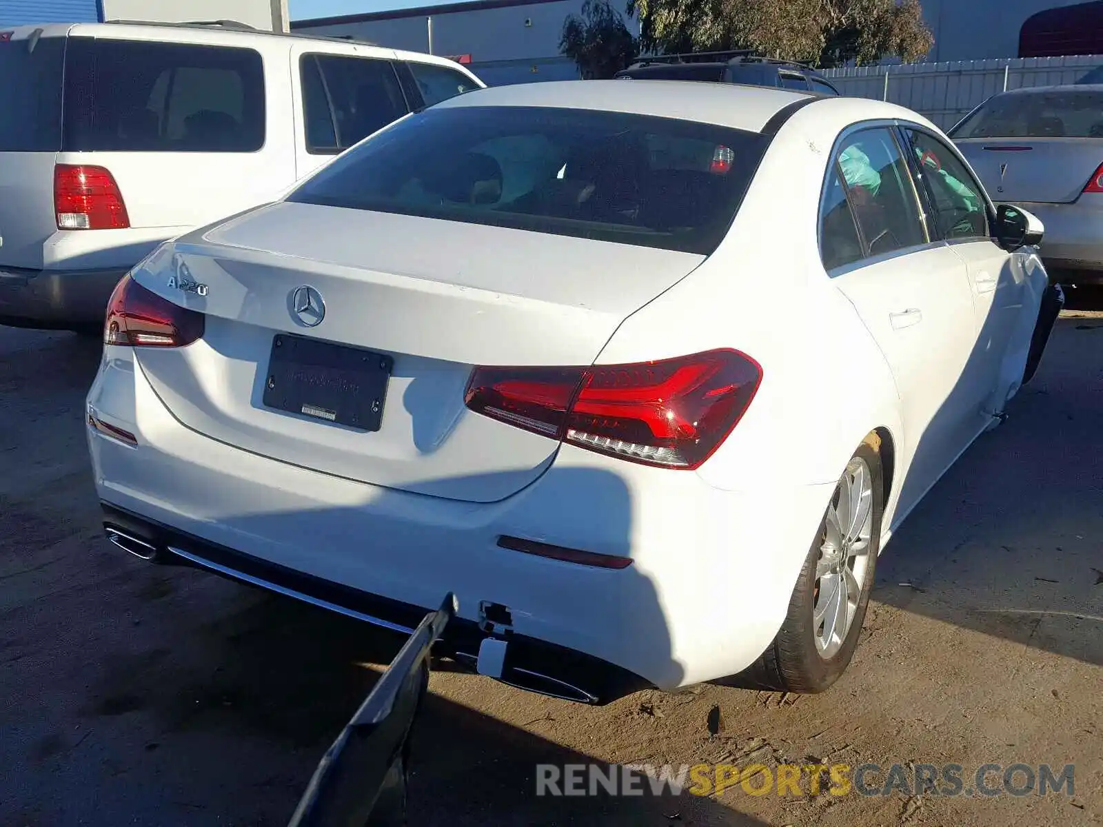 4 Photograph of a damaged car WDD3G4EB8KW023588 MERCEDES-BENZ A 220 4MAT 2019