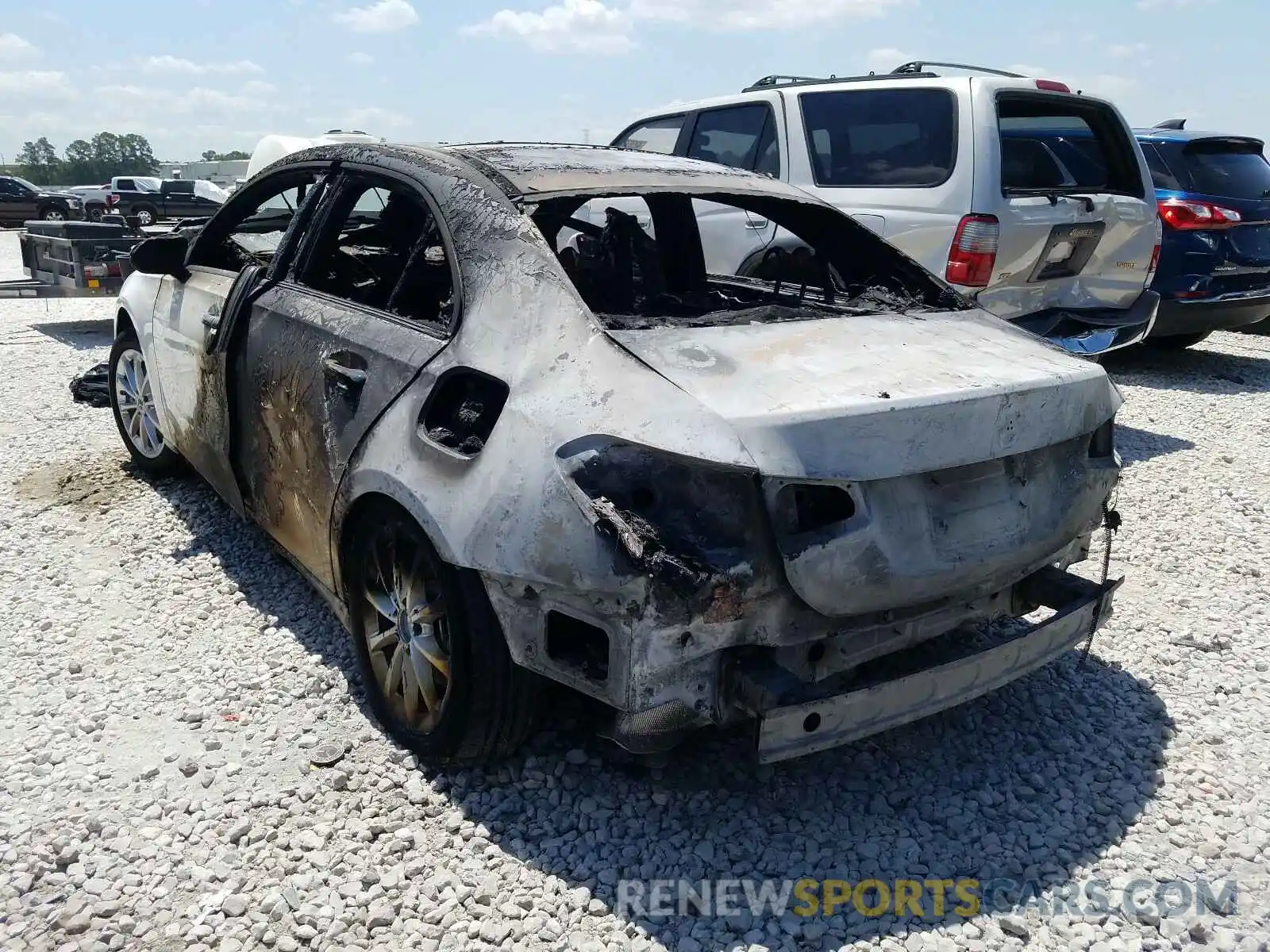 3 Photograph of a damaged car WDD3G4EB9KW026886 MERCEDES-BENZ A 220 4MAT 2019