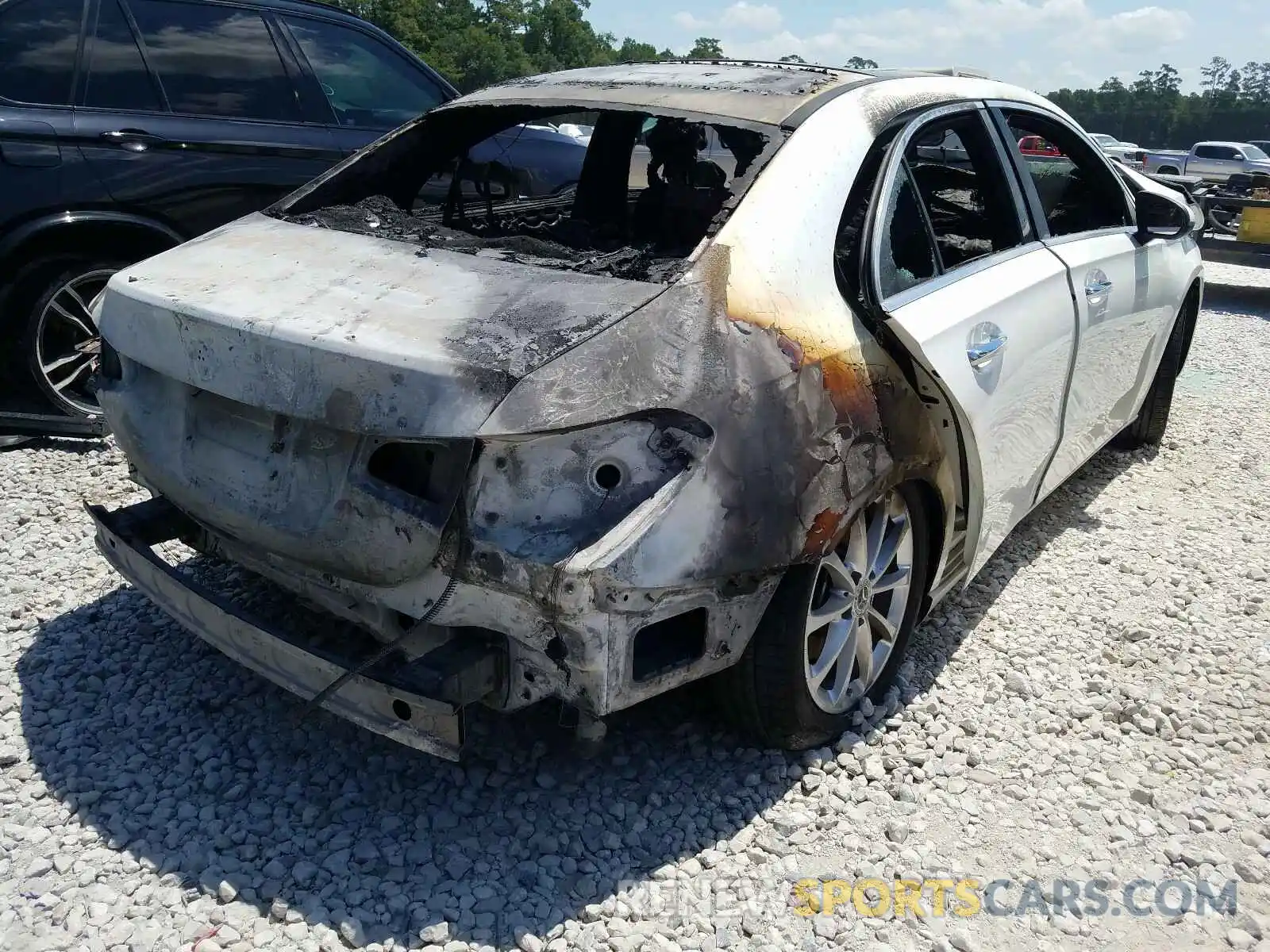 4 Photograph of a damaged car WDD3G4EB9KW026886 MERCEDES-BENZ A 220 4MAT 2019