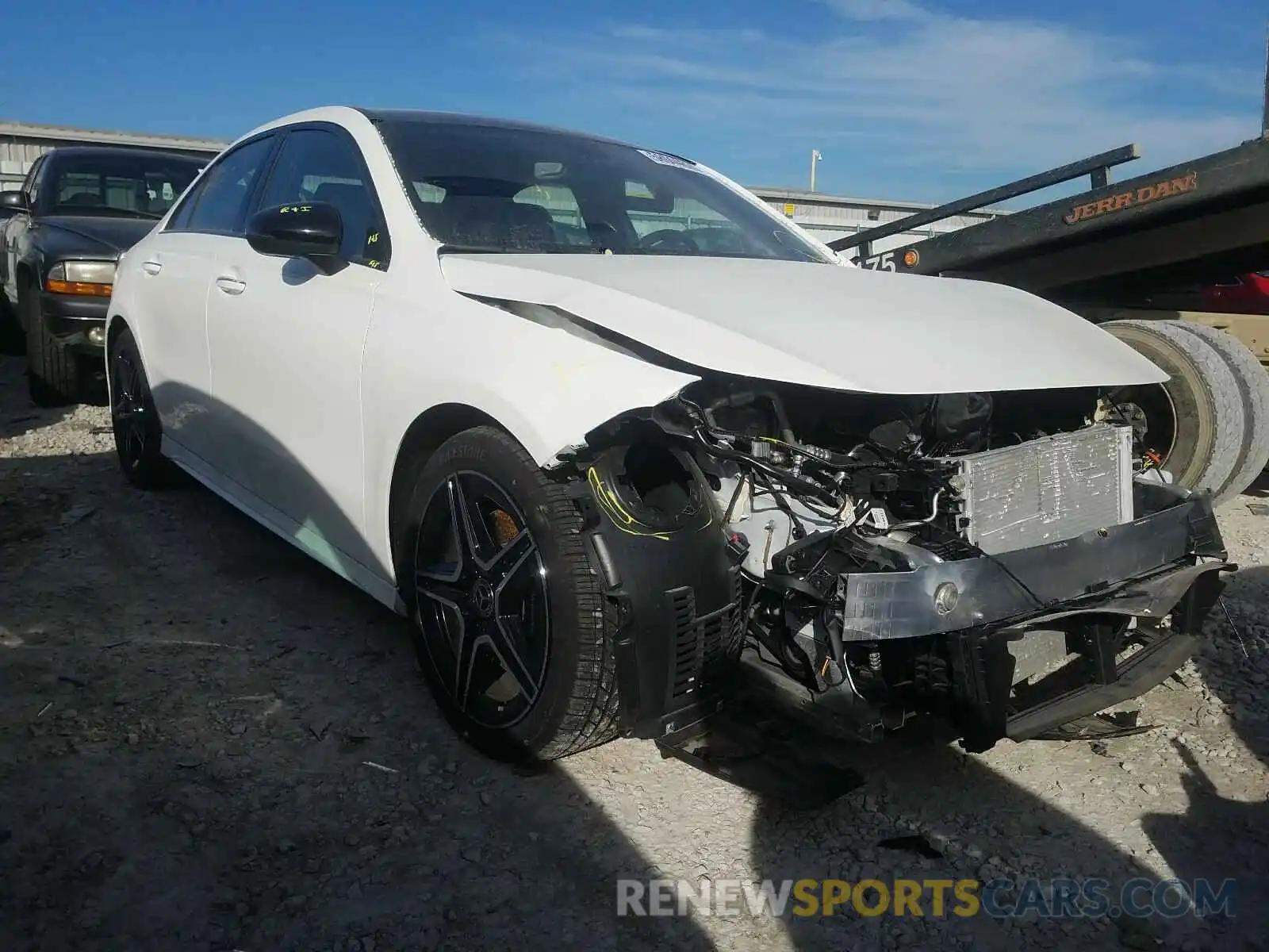 1 Photograph of a damaged car W1K3G4FB7LJ215274 MERCEDES-BENZ A 220 4MAT 2020