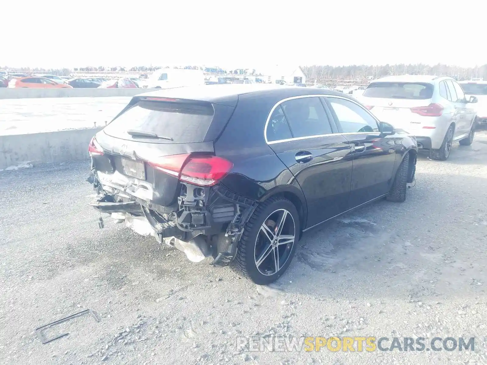 4 Photograph of a damaged car WDD3F4GB7KJ065943 MERCEDES-BENZ A-CLASS 2019