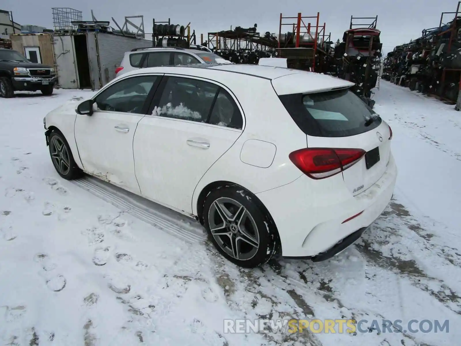 3 Photograph of a damaged car WDD3F4HB4KJ096162 MERCEDES-BENZ A-CLASS 2019