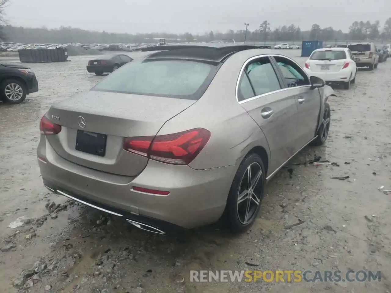 4 Photograph of a damaged car WDD3G4EB0KW003285 MERCEDES-BENZ A-CLASS 2019