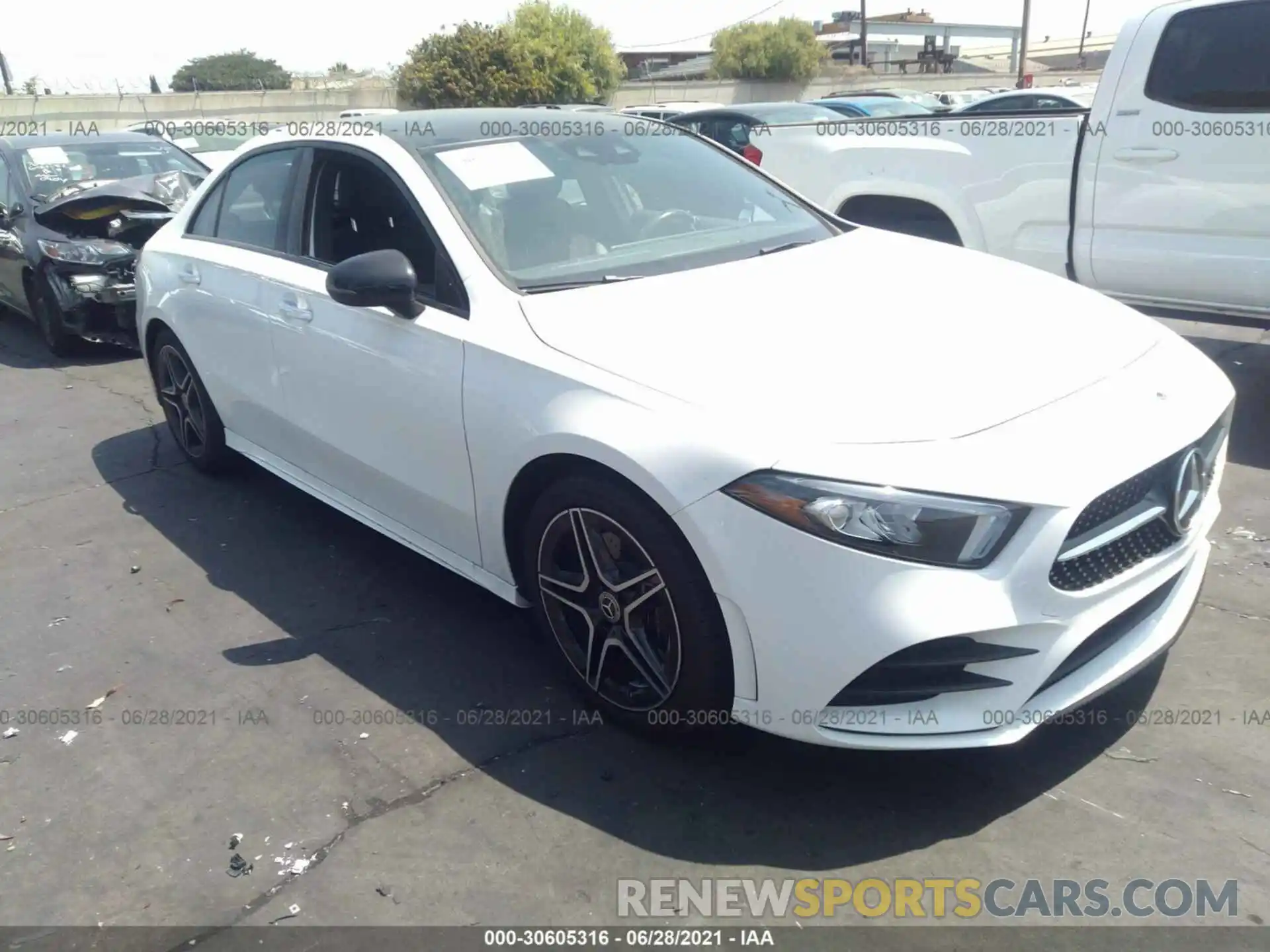 1 Photograph of a damaged car WDD3G4EB0KW004971 MERCEDES-BENZ A-CLASS 2019