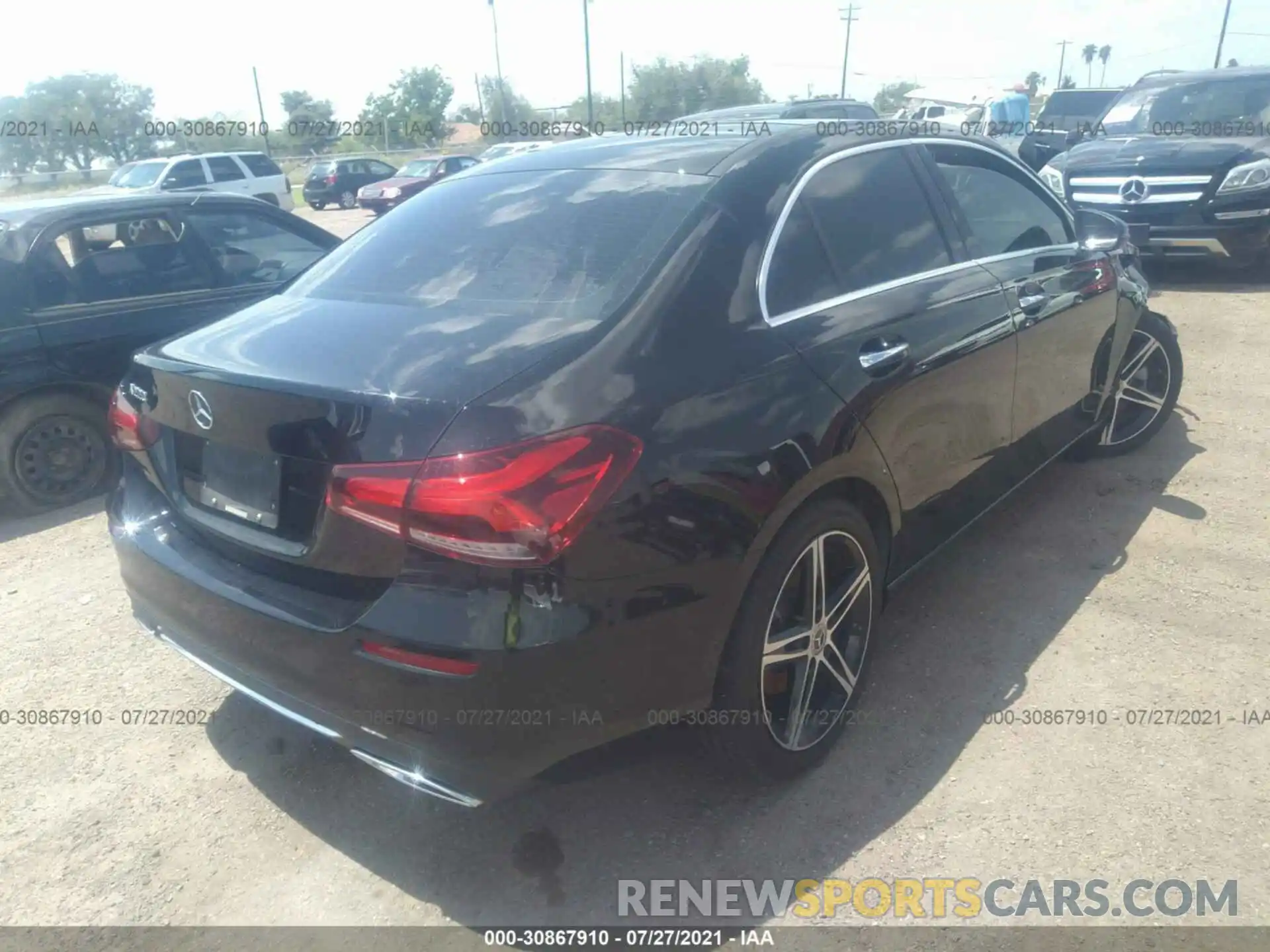 4 Photograph of a damaged car WDD3G4EB0KW020927 MERCEDES-BENZ A-CLASS 2019