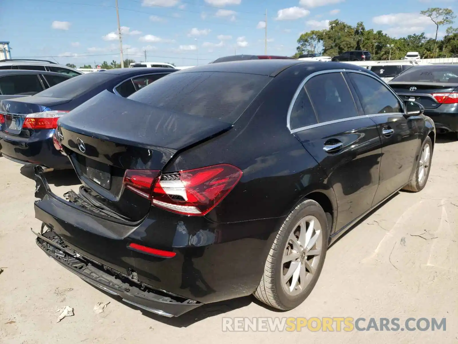 4 Photograph of a damaged car WDD3G4EB0KW023715 MERCEDES-BENZ A-CLASS 2019