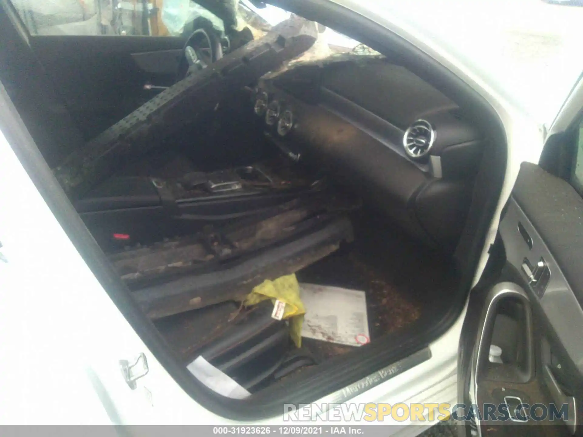 5 Photograph of a damaged car WDD3G4EB0KW027652 MERCEDES-BENZ A-CLASS 2019