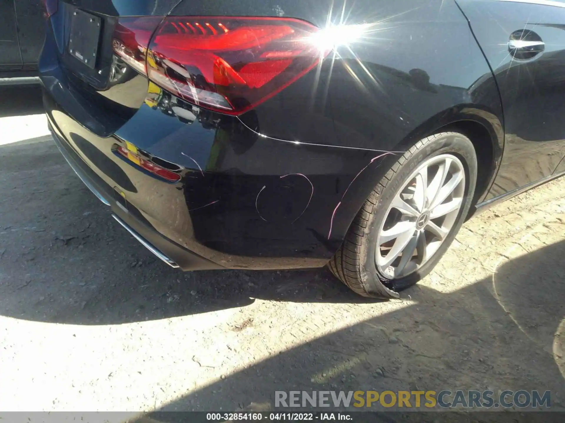 6 Photograph of a damaged car WDD3G4EB0KW034505 MERCEDES-BENZ A-CLASS 2019